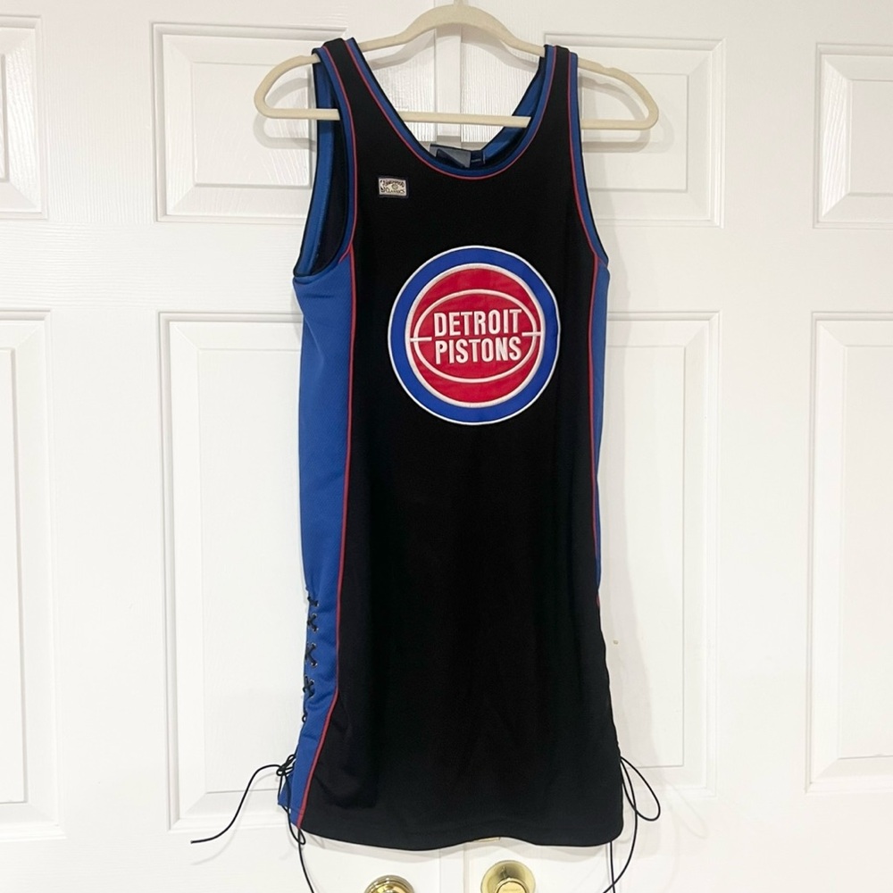 Hardwood Classics | Detroit Pistons Dress